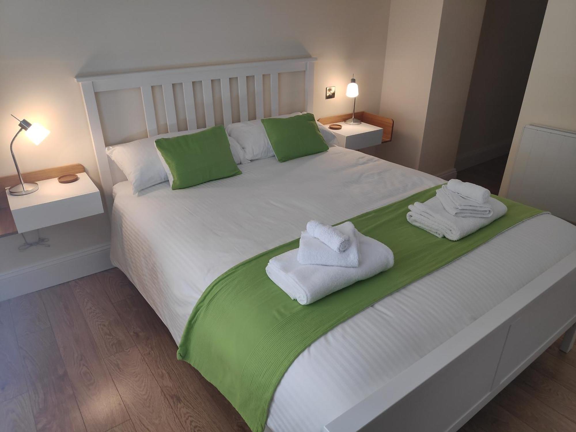 Chandler'S Lodge B&B Камелфорд Екстериор снимка